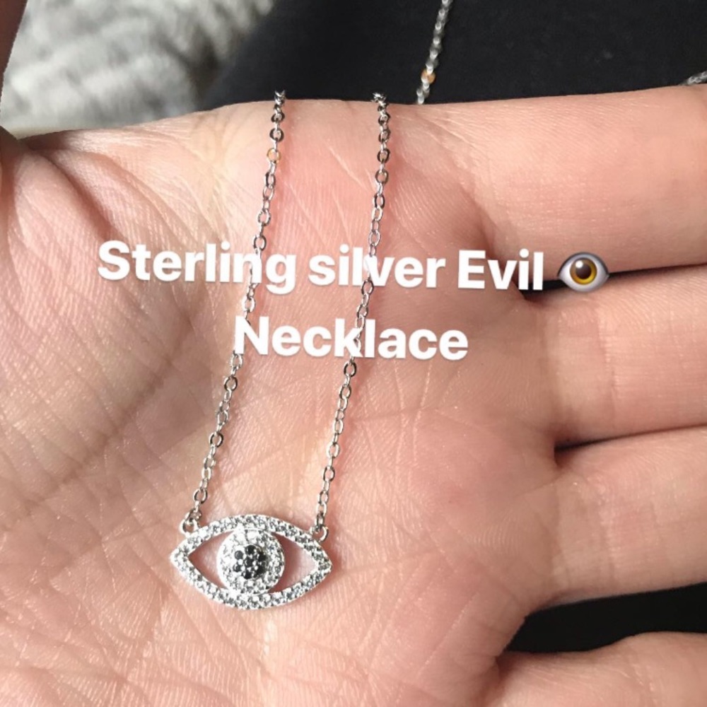 ⭐️ Sterling silver evil eye necklace 👁